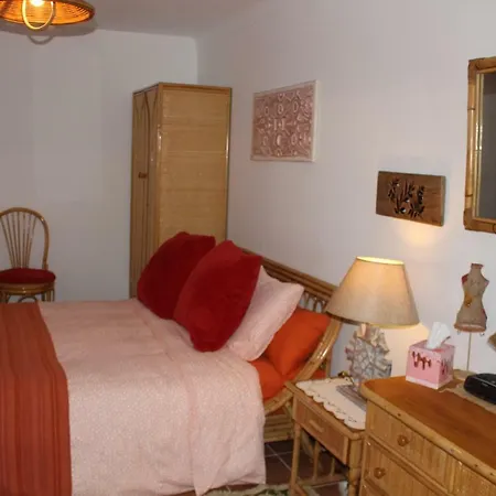Casa De Ferias Em Algueirao
